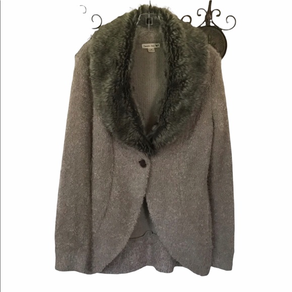 Double Zero fur-collared boucle knit cardigan - Picture 2 of 12